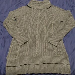 Women’s knit sweater, Size M